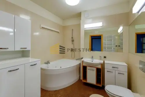 Warszawa ,  Biały Kamień   8