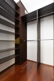 Warszawa ,  Obrzeżna   12