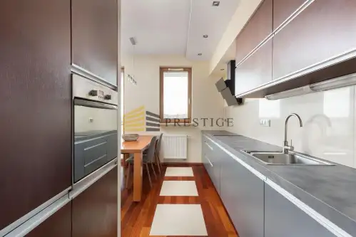 Warszawa ,  Obrzeżna   8