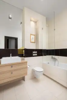 Warszawa ,  Obrzeżna   9