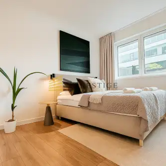 Warszawa ,  Domaniewska   12