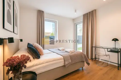 Warszawa ,  Domaniewska   14