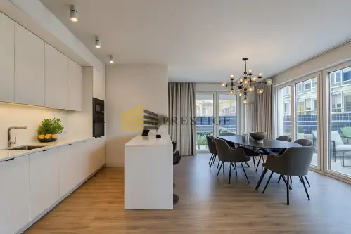 Warszawa ,  Domaniewska   4