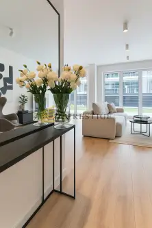 Warszawa ,  Domaniewska   6