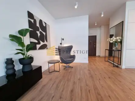 Warszawa ,  Domaniewska   8