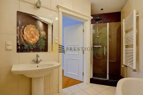 Warszawa ,  Niecała   10