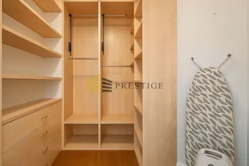 Warszawa ,  Niecała   13