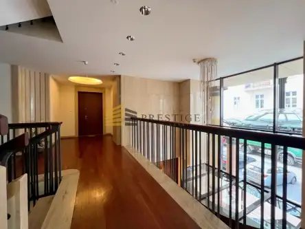 Warszawa ,  Niecała   16