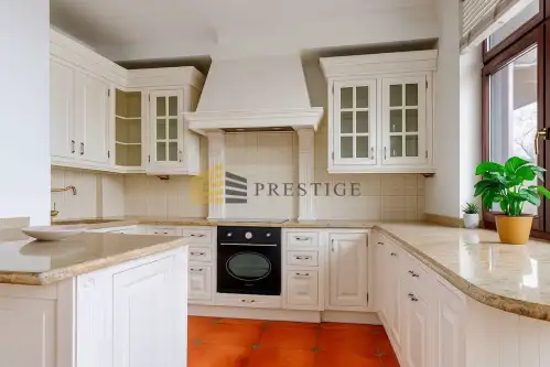 Warszawa ,  Niecała   5