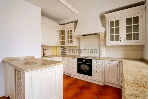 Warszawa ,  Niecała   6