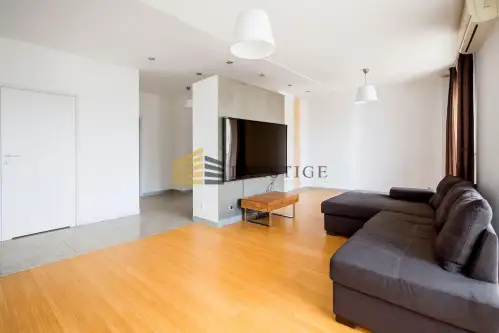 Warszawa ,  al. Wojska Polskiego   2