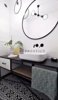 Warszawa ,  Hoża   9