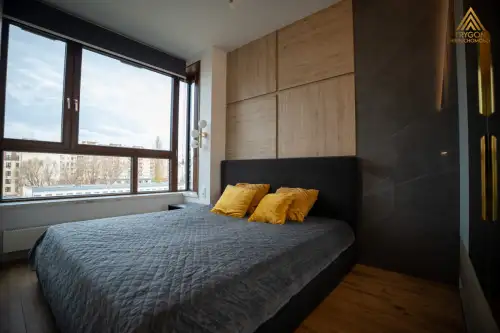 Warszawa ,  Krochmalna   13