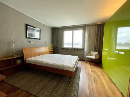 Warszawa ,  Wiktorska   8