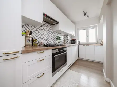 Warszawa ,  Czerniakowska   4