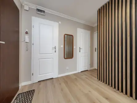 Warszawa ,  Czerniakowska   6