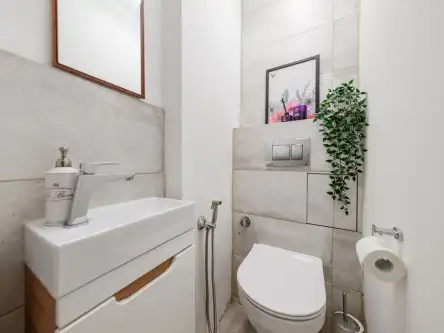 Warszawa ,  Czerniakowska   7