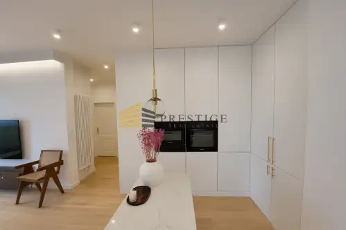 Warszawa ,  Białego Dębu   4