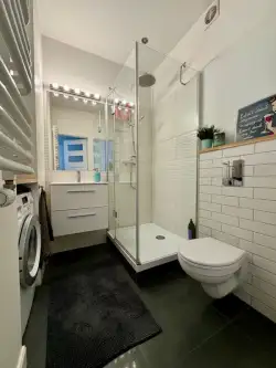 Warszawa ,  Skalbmierska   9