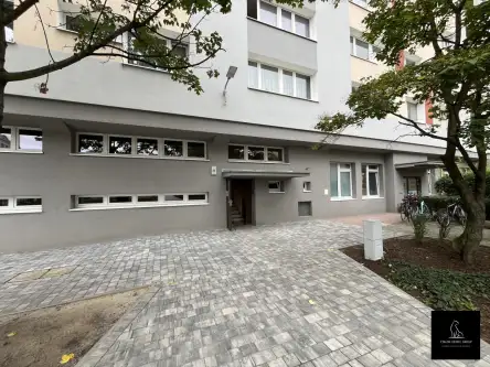 Poznań ,  Poznańska   12