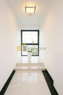 Warszawa ,  Chłodna   7