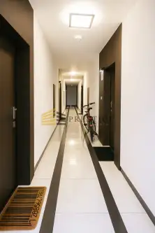 Warszawa ,  Chłodna   8