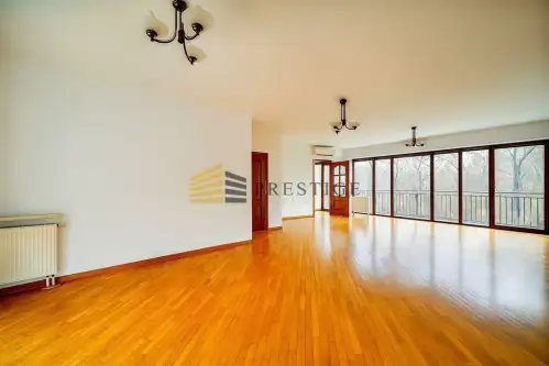 Warszawa ,  Podchorążych   4