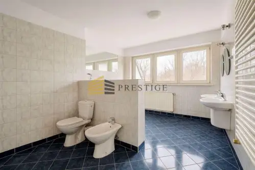 Warszawa ,  Podchorążych   8