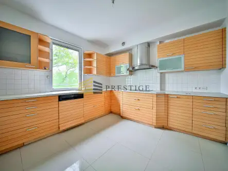 Warszawa ,  Zbyszka Cybulskiego   10