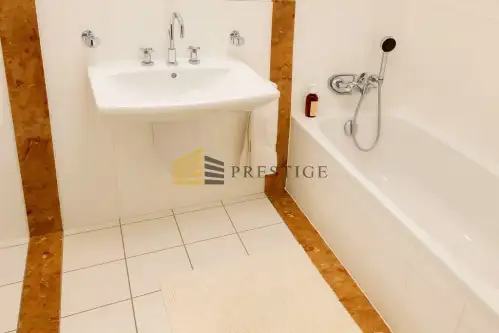 Warszawa ,  Zbyszka Cybulskiego   9