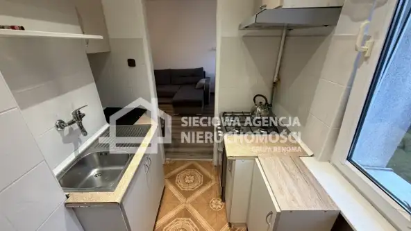 Gdynia ,  Gniewska   8