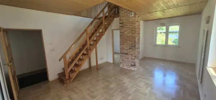 Kania polska ,  Akacjowa   7