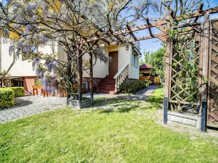 Jerzmanowa ,  Kwiatowa   20