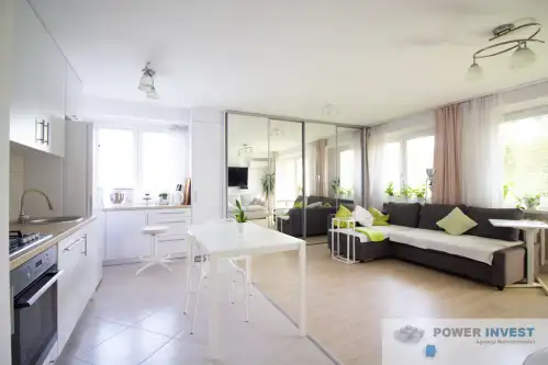 Kraków ,  Aleja Pokoju   3