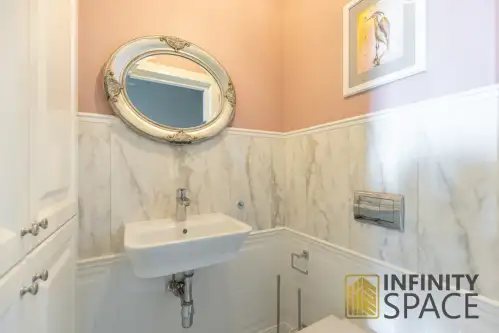 Warszawa ,  Pokorna   13