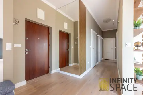 Warszawa ,  Pokorna   16