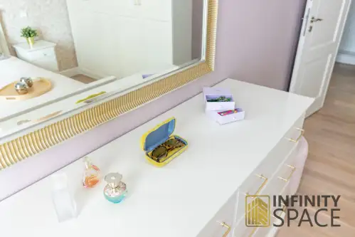 Warszawa ,  Pokorna   9