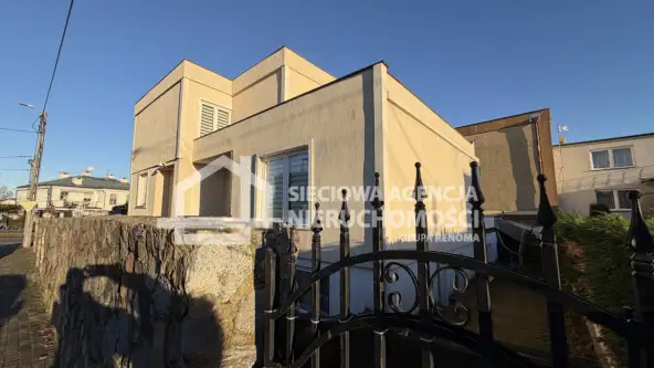 Pogórze ,  Majakowskiego   9