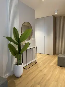 Warszawa ,  Garażowa   6