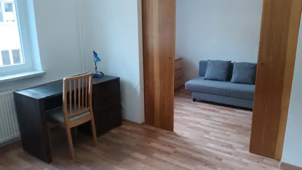 Warszawa ,  Polnej Róży   4