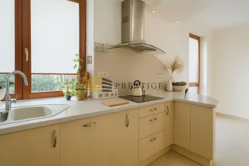 Warszawa ,  Urodzajna   6