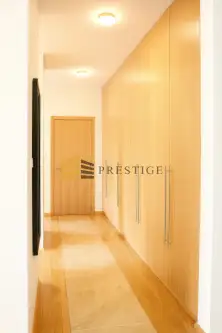 Warszawa ,  Grzybowska   8