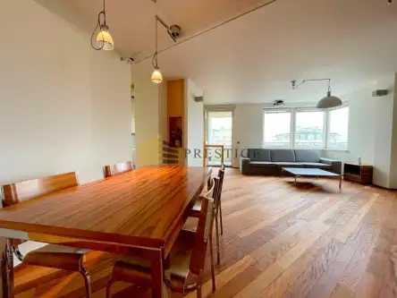 Warszawa ,  Skwer Kard. Stefana Wyszyńskiego   6