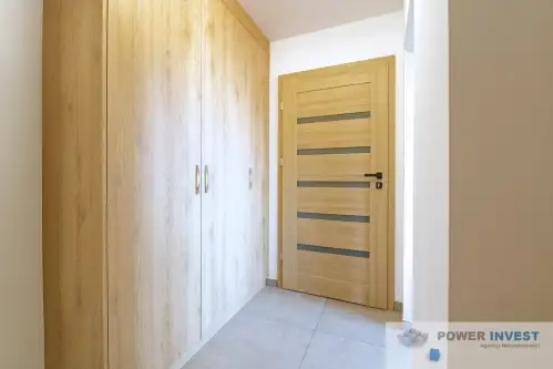 Kraków ,  Powstańców   7