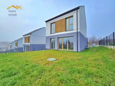 Narama ,  Spacerowa   17