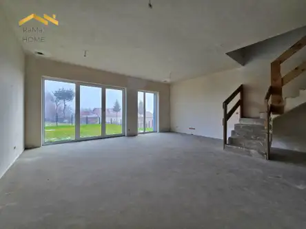 Narama ,  Spacerowa   7