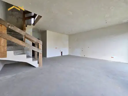 Narama ,  Spacerowa   8