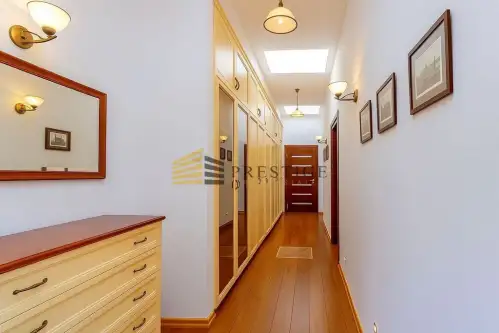 Warszawa ,  Wiktorska   10