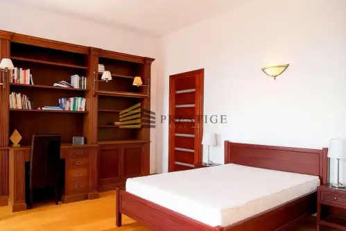 Warszawa ,  Wiktorska   8