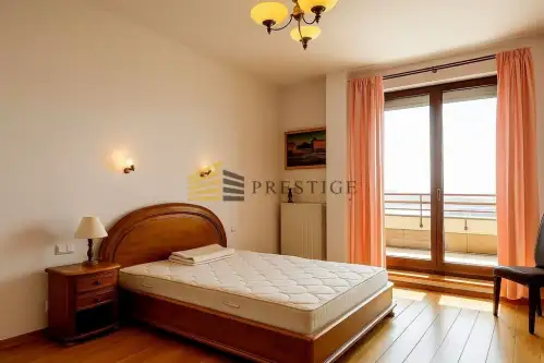 Warszawa ,  Wiktorska   9